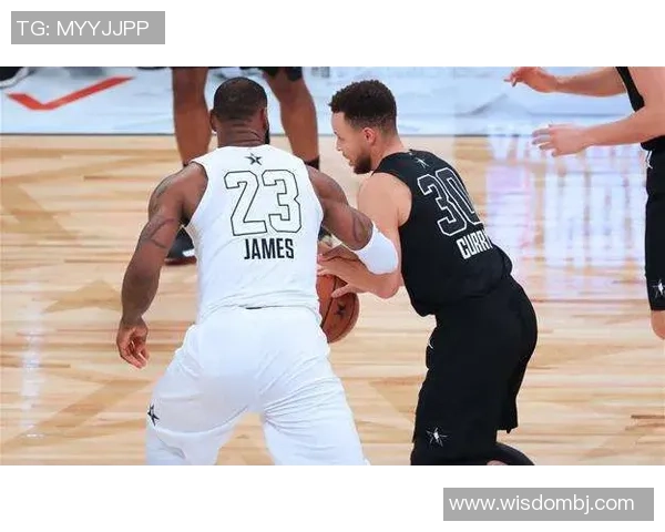 深度解读足球巨星背后的成长历程与竞技智慧揭秘